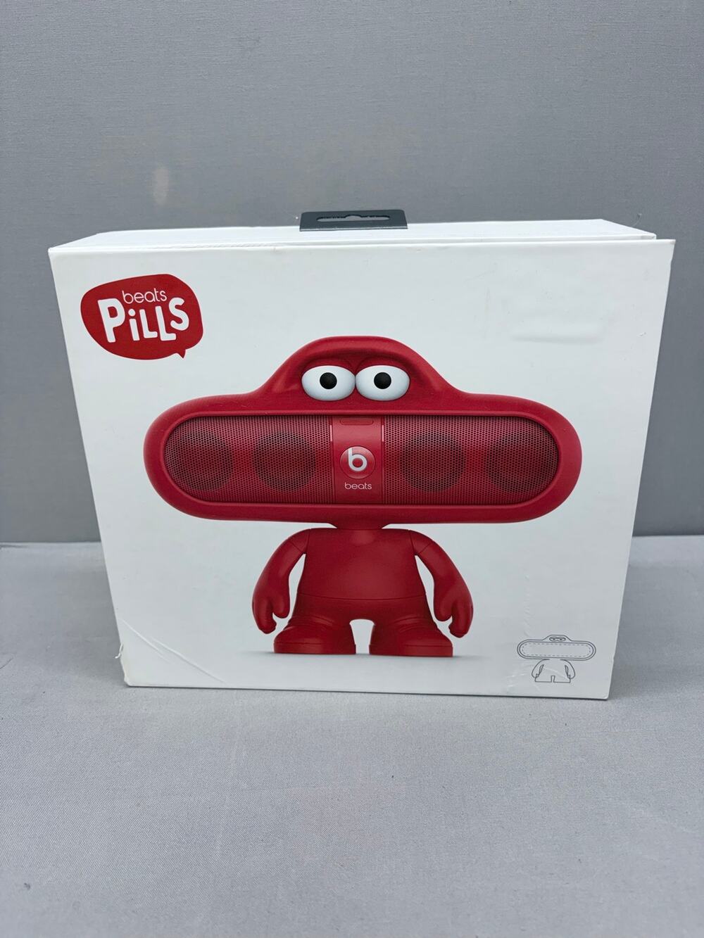 Beats by Dr Dre Pill Dude Character Speaker Stand Holder Red B0528 Original Box